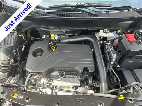 New 2026 Chevrolet Equinox LT w/ Convenience Package II FWD image 35