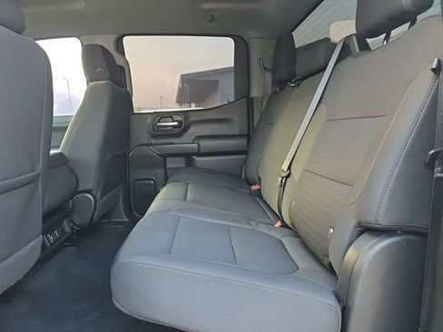 Used 2021 Chevrolet Silverado 1500 LT AWD/4WD image 15