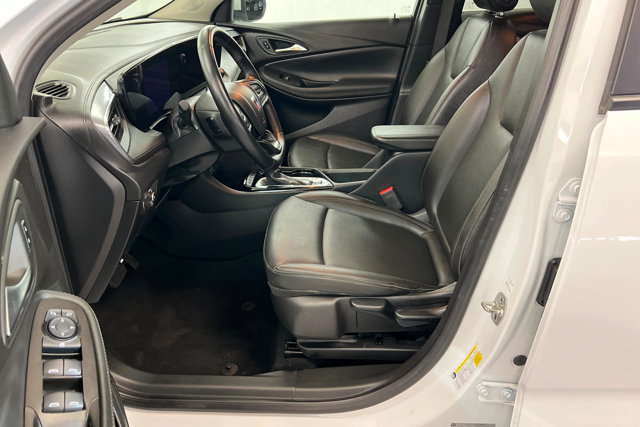 Used 2024 Buick Encore GX Sport Touring FWD image 17