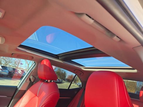 Used 2021 Toyota Camry XSE image 21