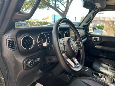 Used 2021 Jeep Gladiator Overland w/ Popular Equipment Package AWD/4WD image 13