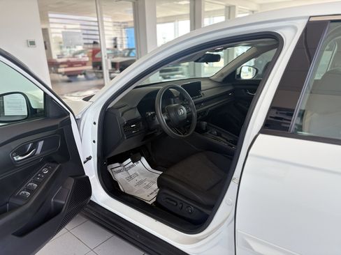 Used 2024 Honda Accord EX image 2
