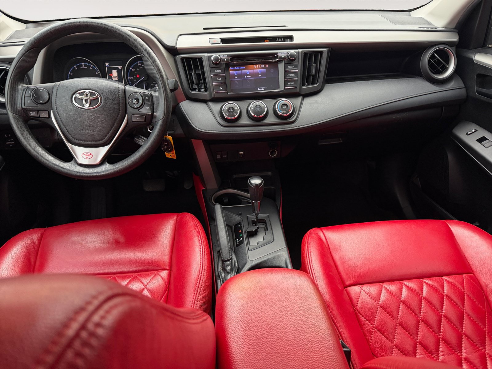 Used 2018 Toyota RAV4 LE w/ All Weather Liner Package AWD/4WD image 10