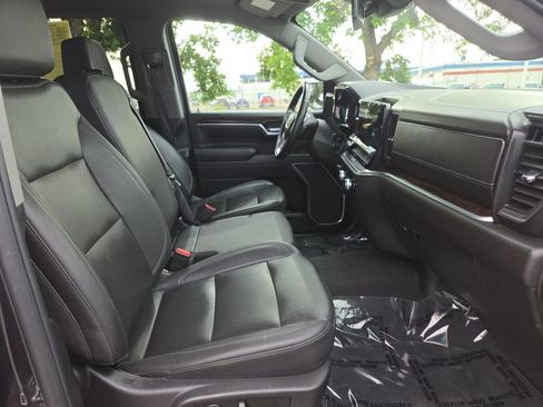 Used 2025 GMC Sierra 1500 SLT AWD/4WD image 21