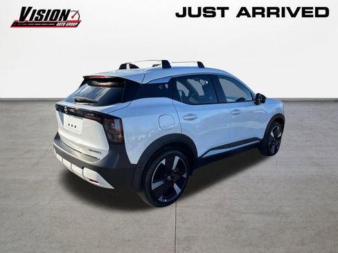 New 2026 Nissan Kicks SR w/ Cold Weather Package image 5