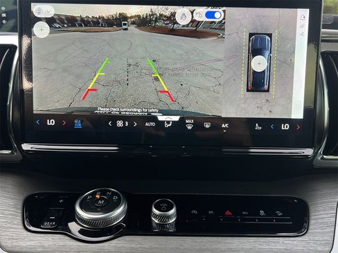 New 2025 Ford Expedition Max Platinum w/ Driver's Package image 3