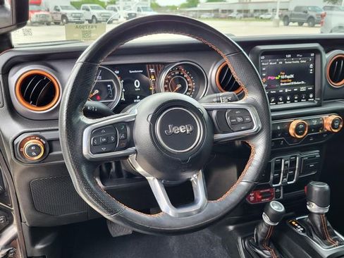 Used 2023 Jeep Gladiator Mojave w/ Cold Weather Group AWD/4WD image 4