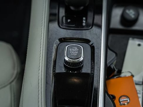 Certified 2024 Volvo XC90 B6 Plus w/ Protection Package Premier AWD/4WD image 25