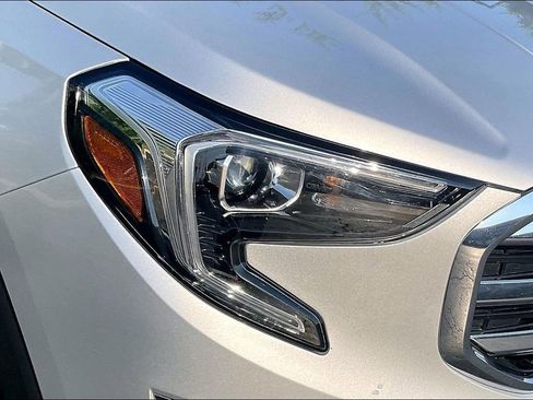 Used 2018 GMC Terrain SLT w/ Preferred Package AWD/4WD image 32