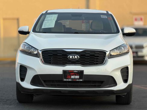 Used 2020 Kia Sorento LX FWD image 2