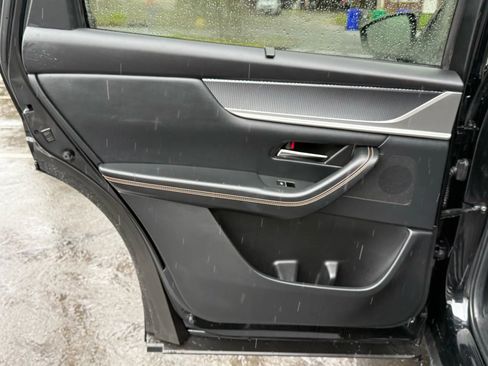 Used 2025 MAZDA CX-90 3.3 Turbo w/ Premium Plus Pkg image 33