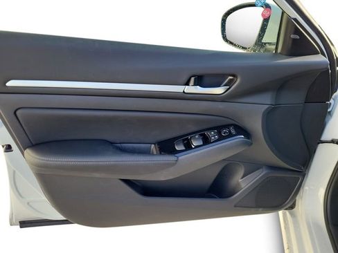 Certified 2025 Nissan Altima 2.5 SL image 10