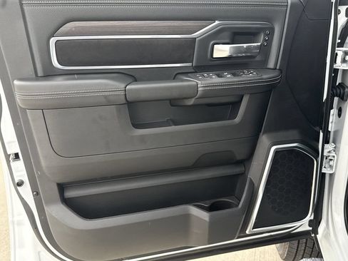 New 2026 RAM 3500 Laramie w/ Max Tow Package AWD/4WD image 11