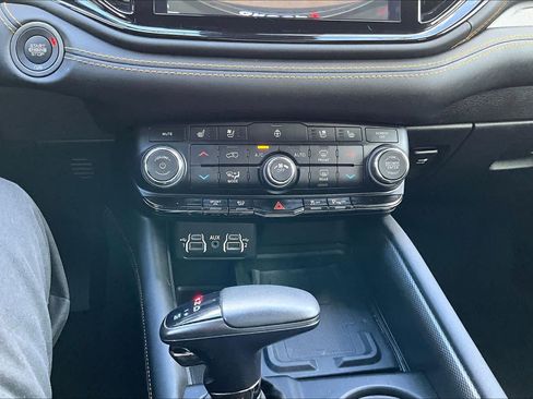 Used 2023 Dodge Durango R/T AWD/4WD image 34