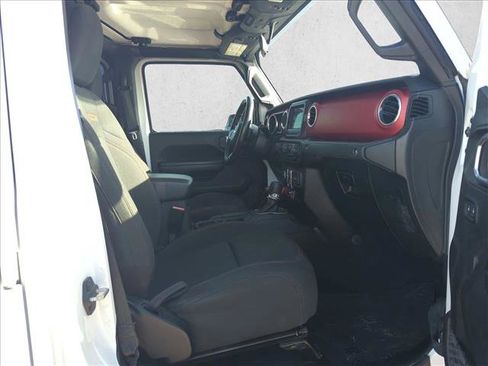 Used 2021 Jeep Gladiator Rubicon AWD/4WD image 19