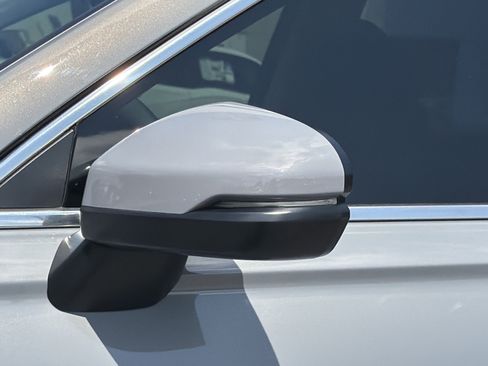Used 2023 Honda CR-V LX image 29