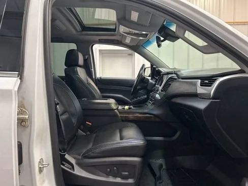 Used 2017 Chevrolet Suburban LT w/ LT Signature Package AWD/4WD image 22