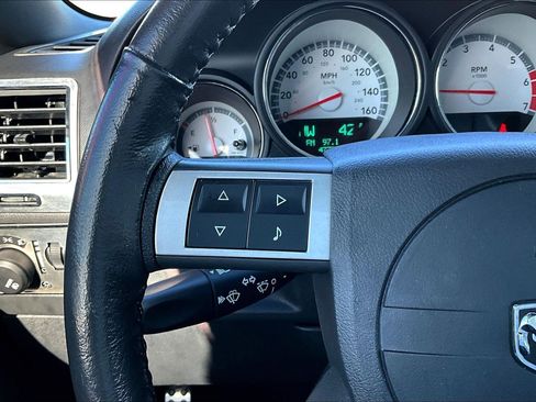 Used 2010 Dodge Challenger R/T RWD image 11