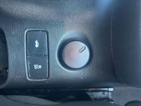 Used 2015 Chevrolet Sonic LT image 18