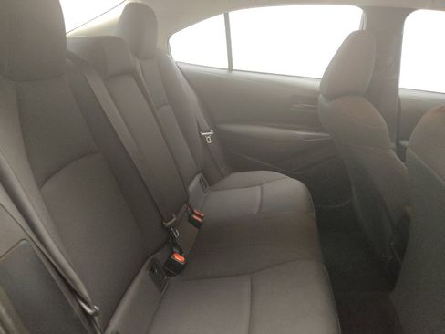 Used 2022 Toyota Corolla LE image 19