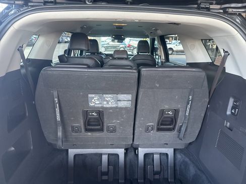 Used 2024 Kia Carnival SX image 20