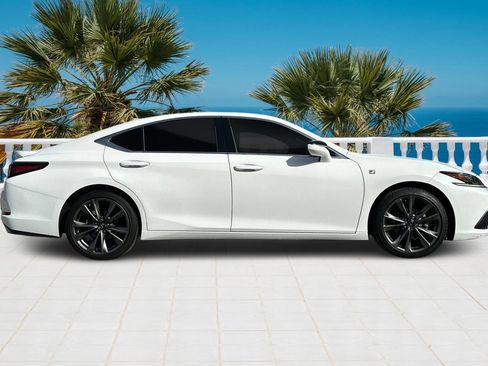 Used 2019 Lexus ES 350 F Sport image 3