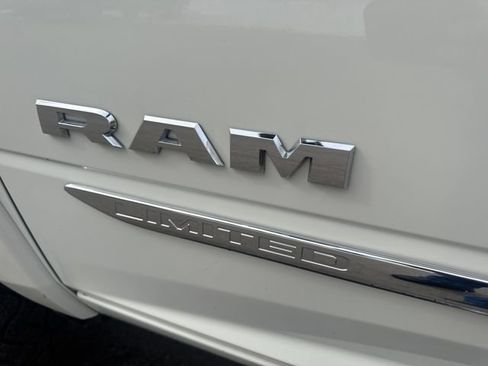 Used 2019 RAM 2500 Limited AWD/4WD image 12
