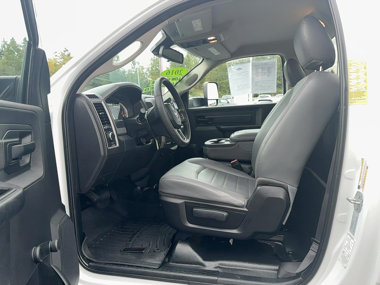Used 2016 RAM 3500 Tradesman RWD image 16