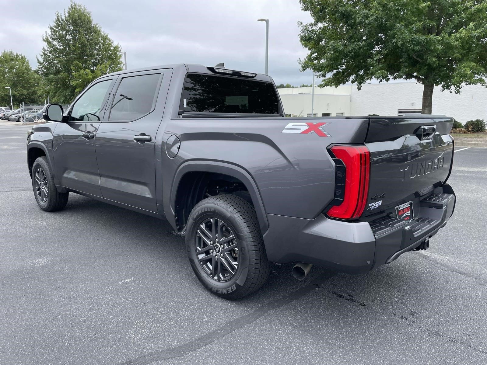 Used 2023 Toyota Tundra SR5 w/ SR5 Convenience Package AWD/4WD image 4
