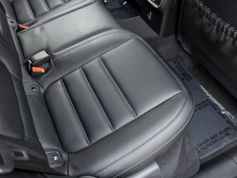 Used 2025 Porsche Macan S image 47