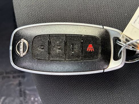 Used 2024 Nissan Sentra SV FWD image 16