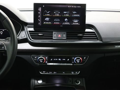 Used 2023 Audi Q5 2.0T Premium Plus w/ Premium Plus Package AWD/4WD image 19