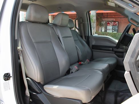 Used 2018 Ford F450 XL w/ Trailer Tow Package image 38