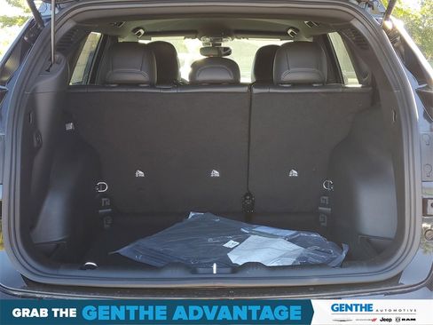 Used 2026 Jeep Compass Limited image 30