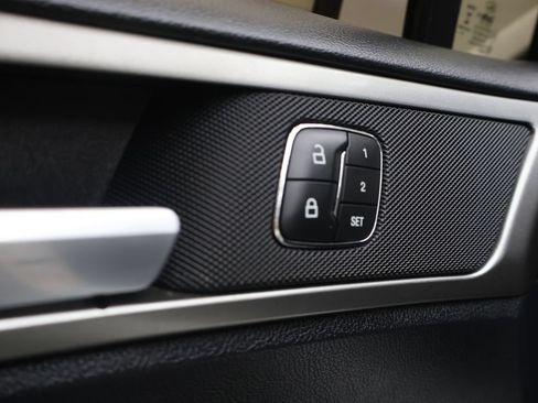 Used 2020 Ford Fusion SEL FWD image 19