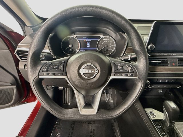 Used 2023 Nissan Altima 2.5 SV FWD image 11