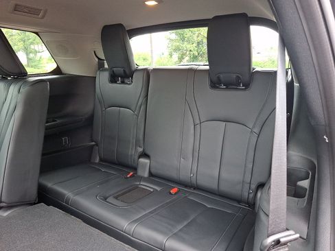 Used 2023 INFINITI QX60 Luxe w/ Performance Audio Package AWD/4WD image 10