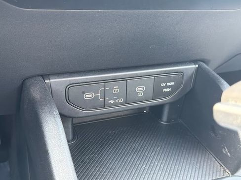 Used 2025 Kia K4 FWD image 21
