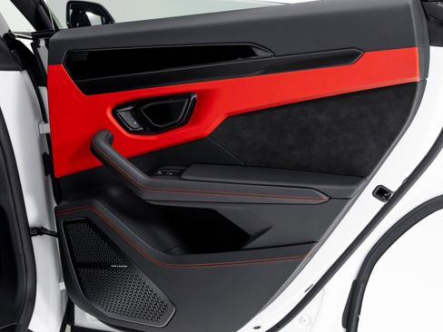 Used 2024 Lamborghini Urus S image 43