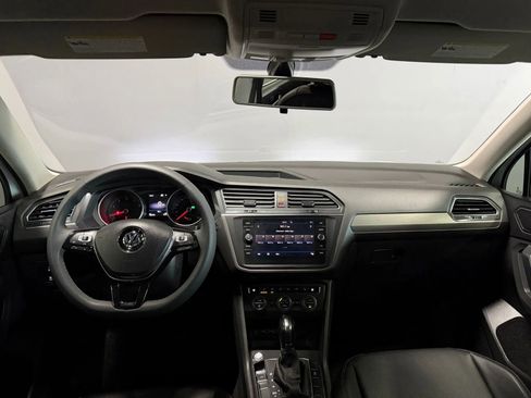 Used 2018 Volkswagen Tiguan SE image 6