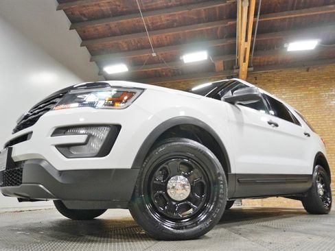 Used 2018 Ford Explorer Police AWD w/ Ultimate Wiring Package image 3