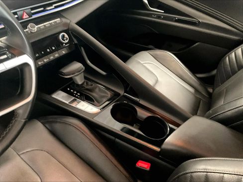 Certified 2023 Hyundai Elantra Limited FWD image 20