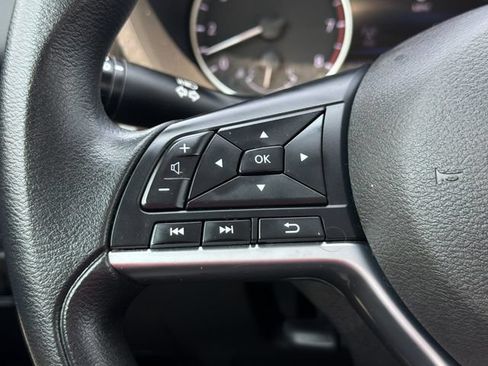 Used 2024 Nissan Sentra SV FWD image 24
