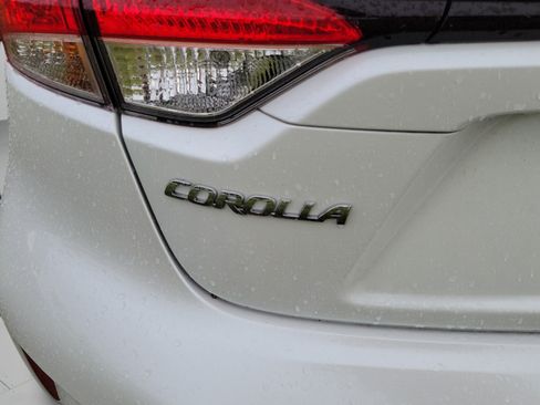 Used 2024 Toyota Corolla LE FWD image 22