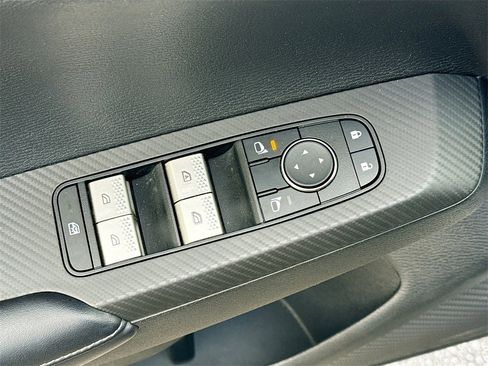 Used 2022 Mitsubishi Outlander SE image 19