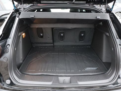 New 2026 Chevrolet Trax RS w/ Sunroof Package image 32