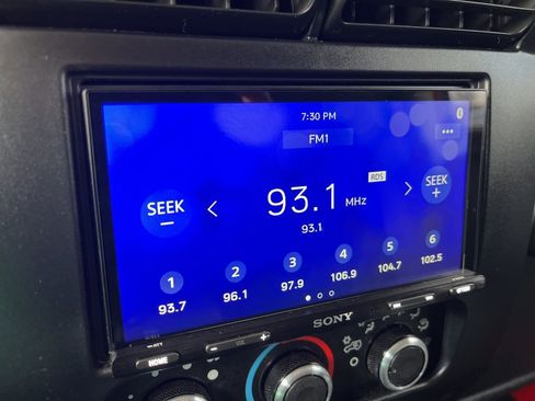 Used 2006 Jeep Wrangler Unlimited Rubicon image 39