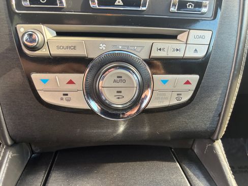 Used 2010 Jaguar XK Coupe RWD image 28