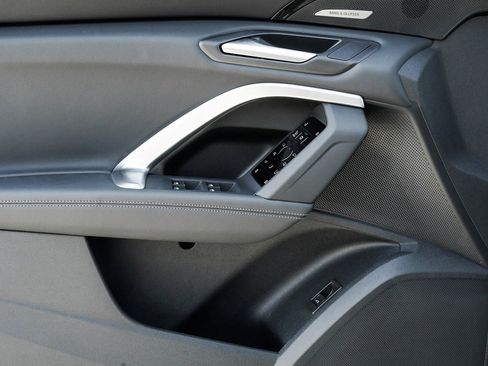 New 2025 Audi Q5 Premium Plus image 23