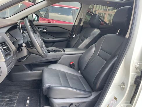 Certified 2023 Nissan Rogue SV w/ SV Premium B Package FWD image 10